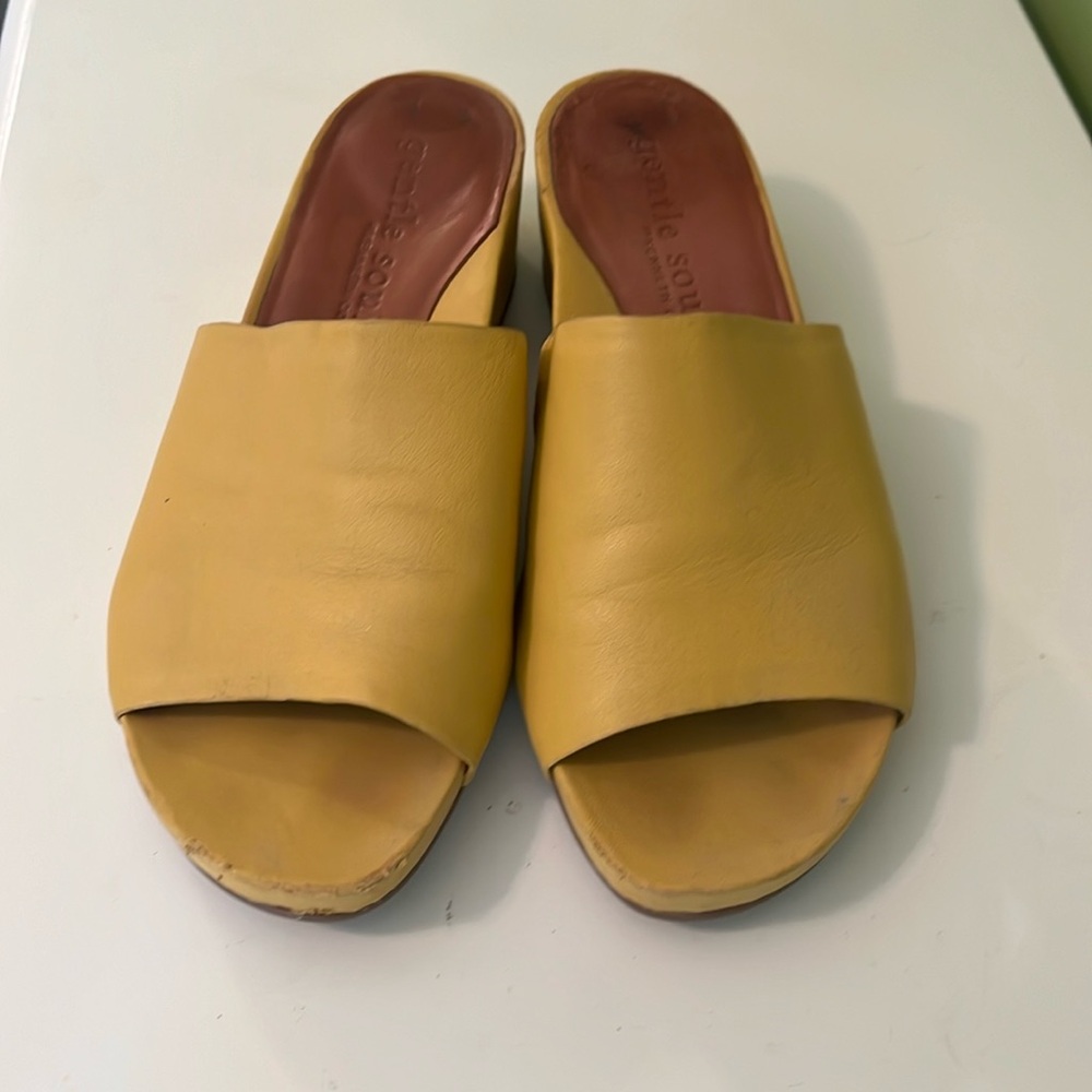 Gentle Souls by Kenneth Cole Gisele Eva Wedge Sandal